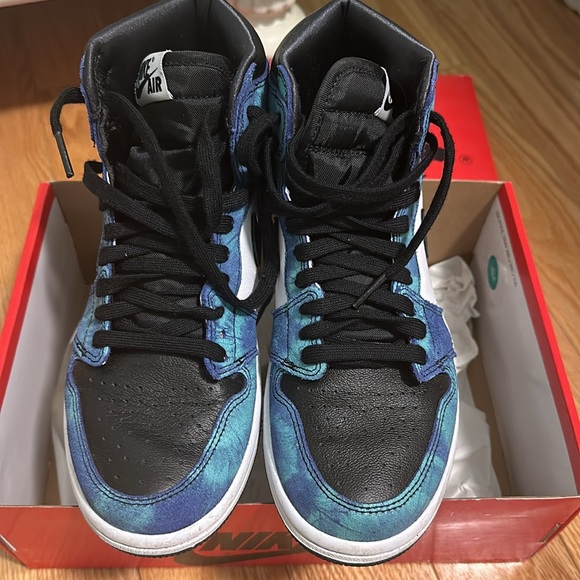 🩵Air Jordan Tie Dye - Picture 4 of 8